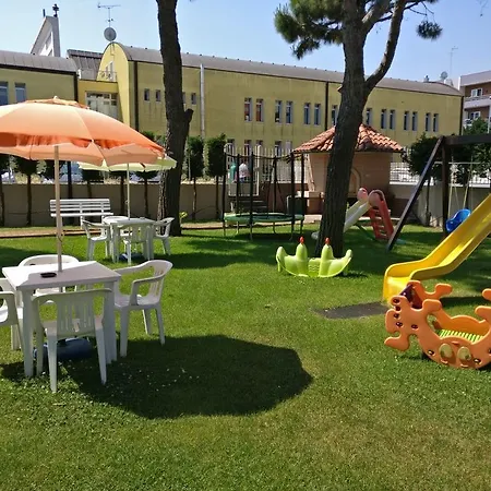 度假居 Palazzina Del Sole 索托马里纳